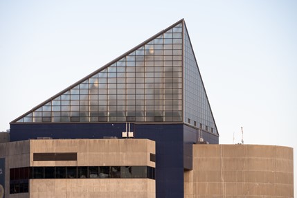 Solarban 60 Starphire glazing by Vitro
